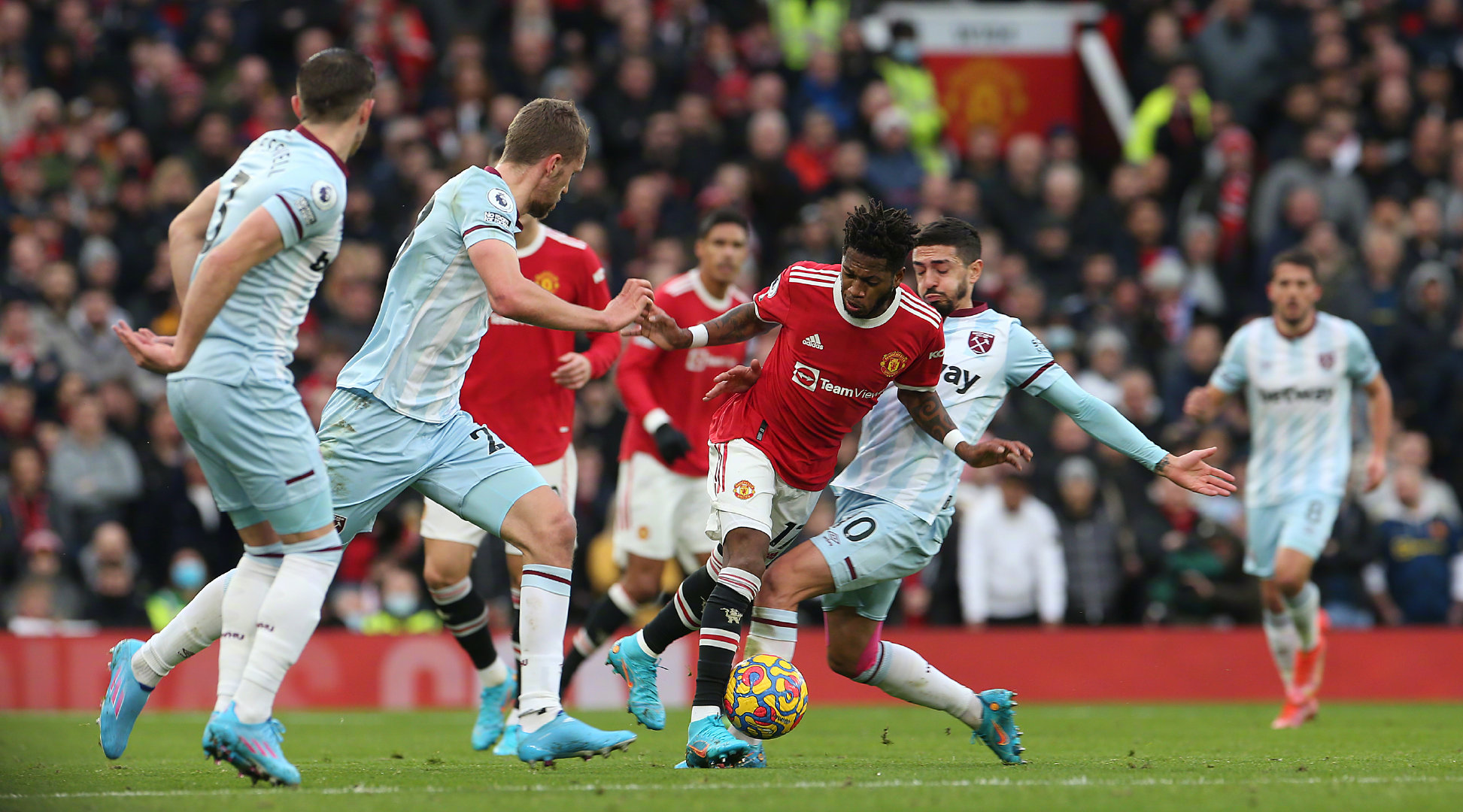 在当前足坛 在当前足坛